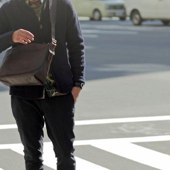 SLOW(スロウ)のレザーアイテム。