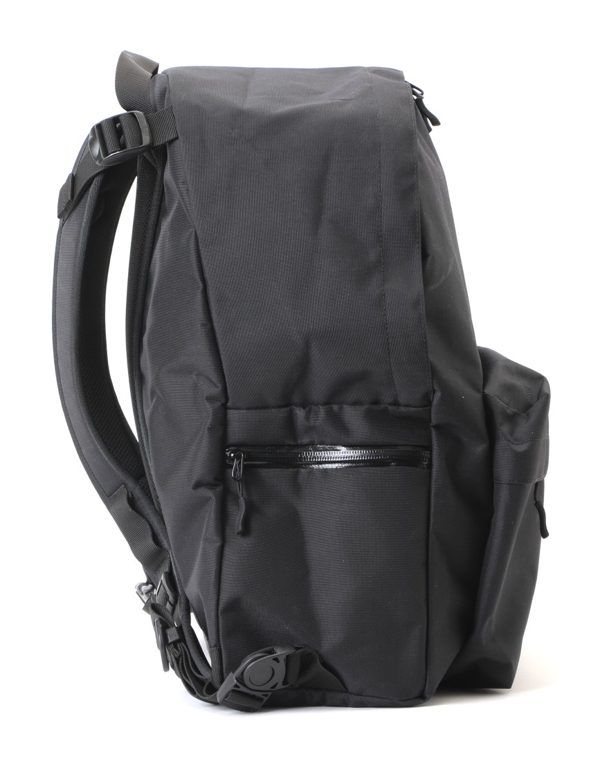 デイパック【Daypack M】｜bagjack（バッグジャック）｜TOKYOlife