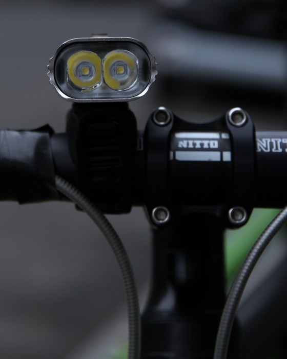 USB充電式フロントライト【Y13 LITE DRIVE 1000LUMEN】｜LEZYNE 