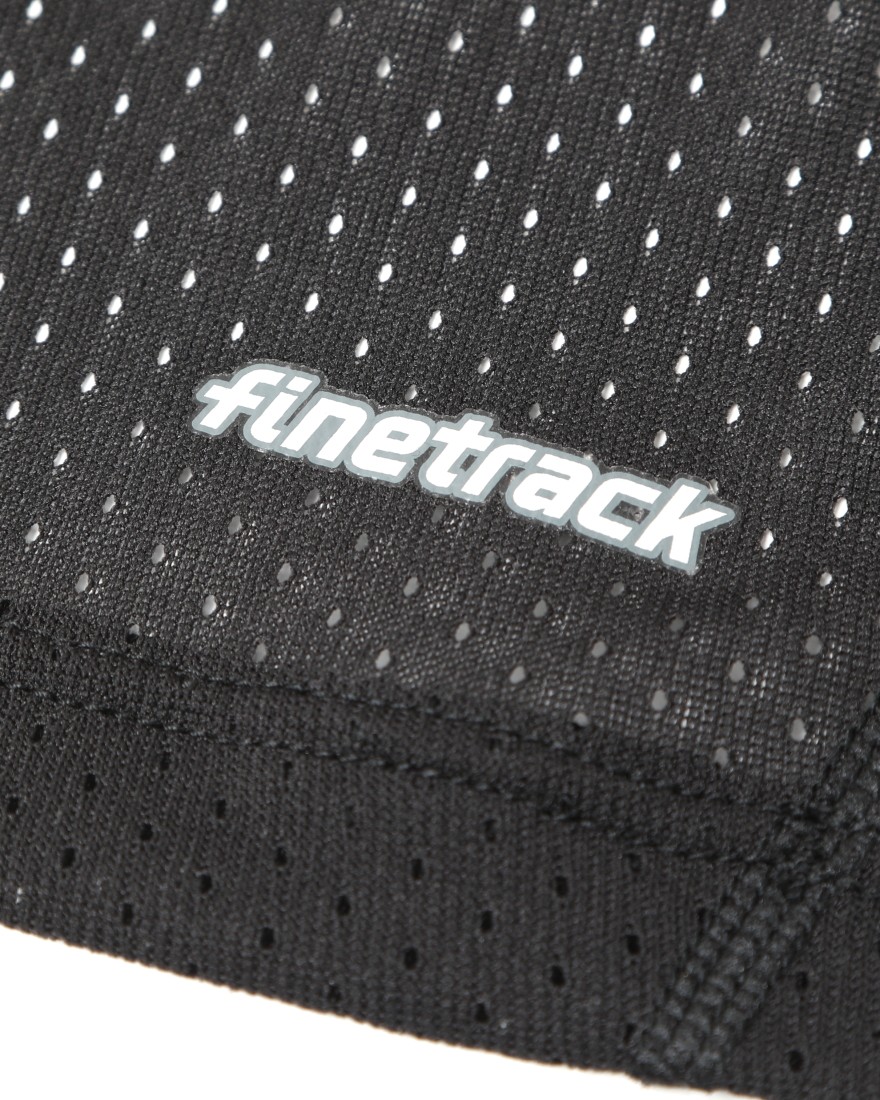 Men's ドライレイヤー®ベーシックロングスリーブ｜finetrack（ファイントラック）｜TOKYOlife